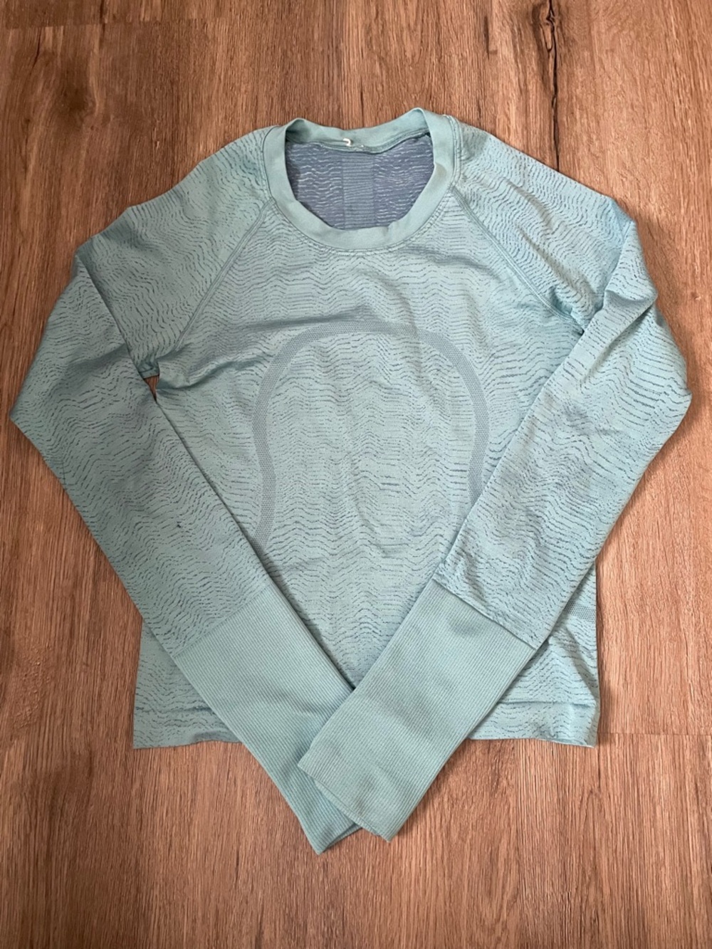 Lululemon long sleeve size 2